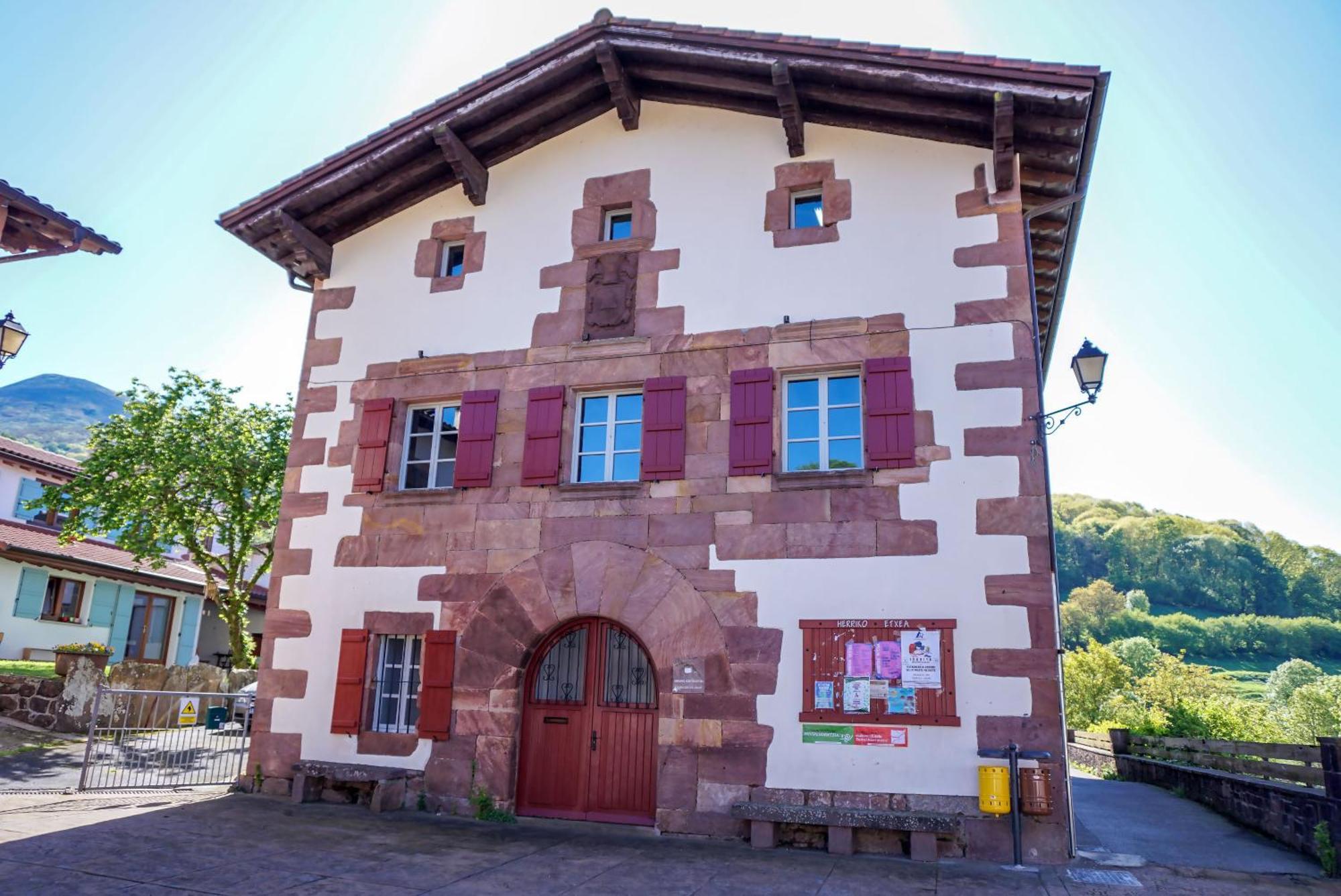 Amaiurko Aterpea Hostel Maya del Baztan Exterior photo